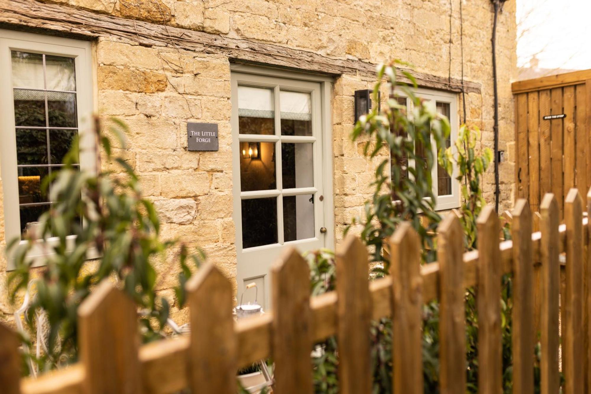 Cotswold Cottage With Hot Tub Bledington Eksteriør billede
