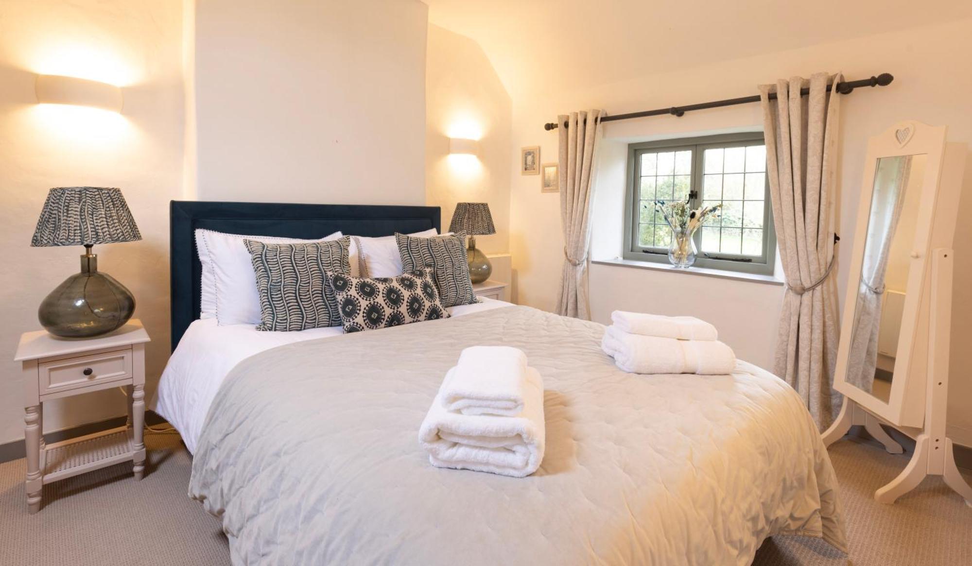 Cotswold Cottage With Hot Tub Bledington Eksteriør billede