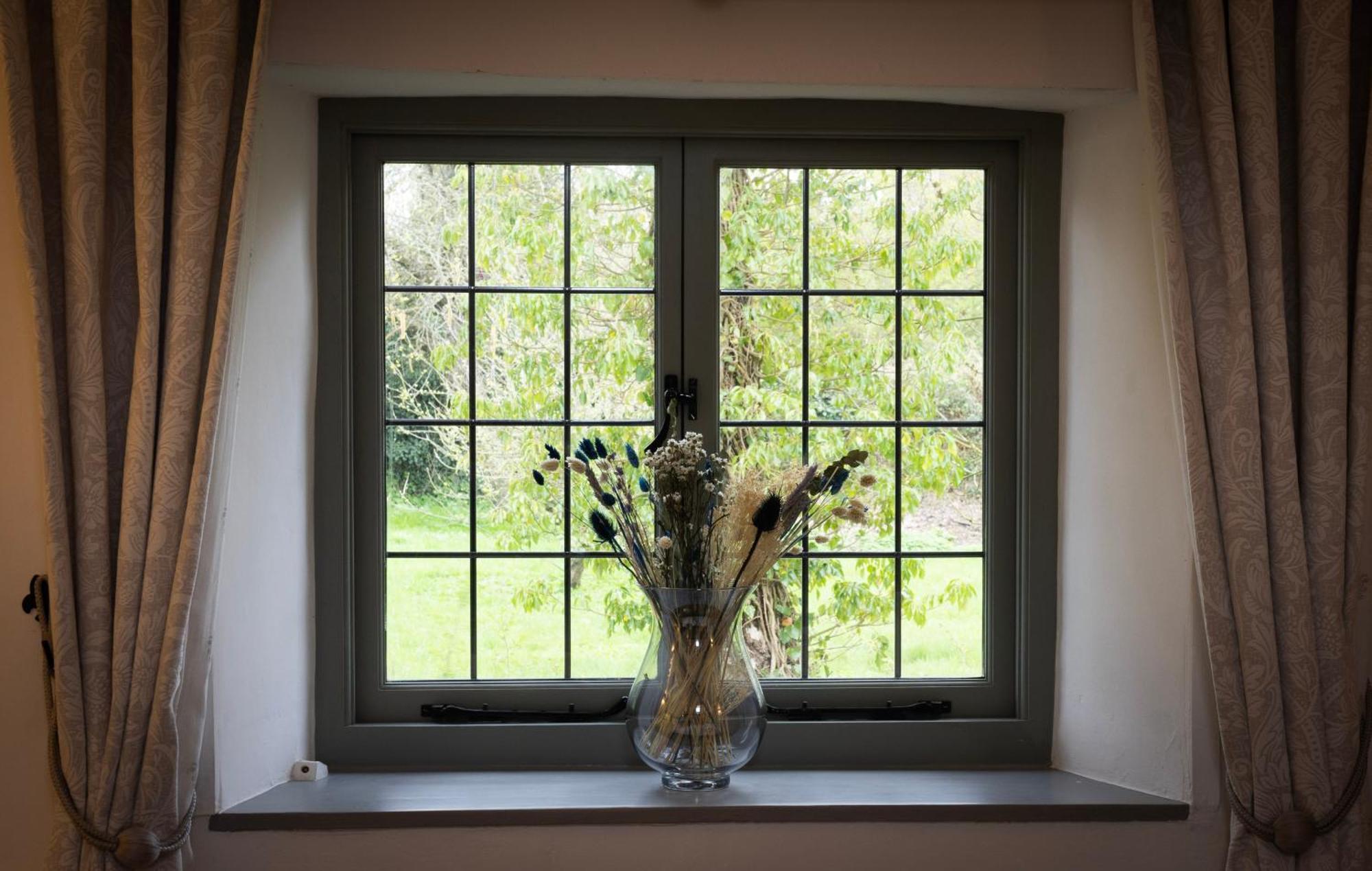 Cotswold Cottage With Hot Tub Bledington Eksteriør billede